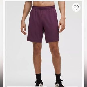 Lululemon Pace Breaker short 9” lined large plum
